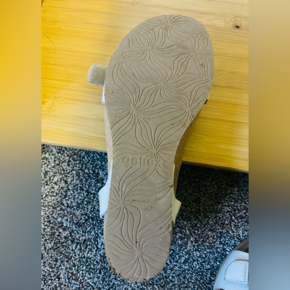 Aetrex Lexa Quarter Strap Wedge Sandals in Ivory - Picture 6 of 7